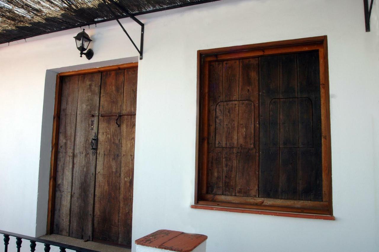 El Romerito Guest House Zalamea la Real Exterior photo