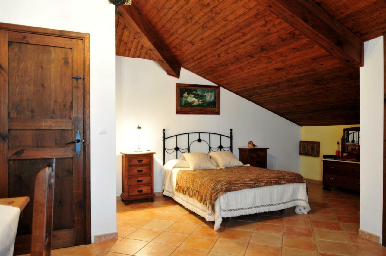 El Romerito Guest House Zalamea la Real Exterior photo