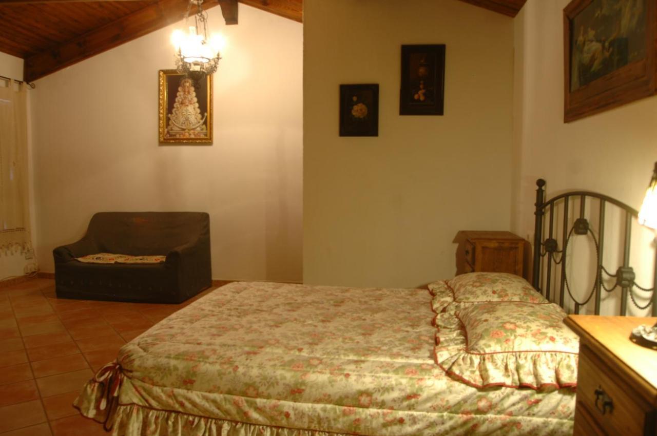 El Romerito Guest House Zalamea la Real Exterior photo